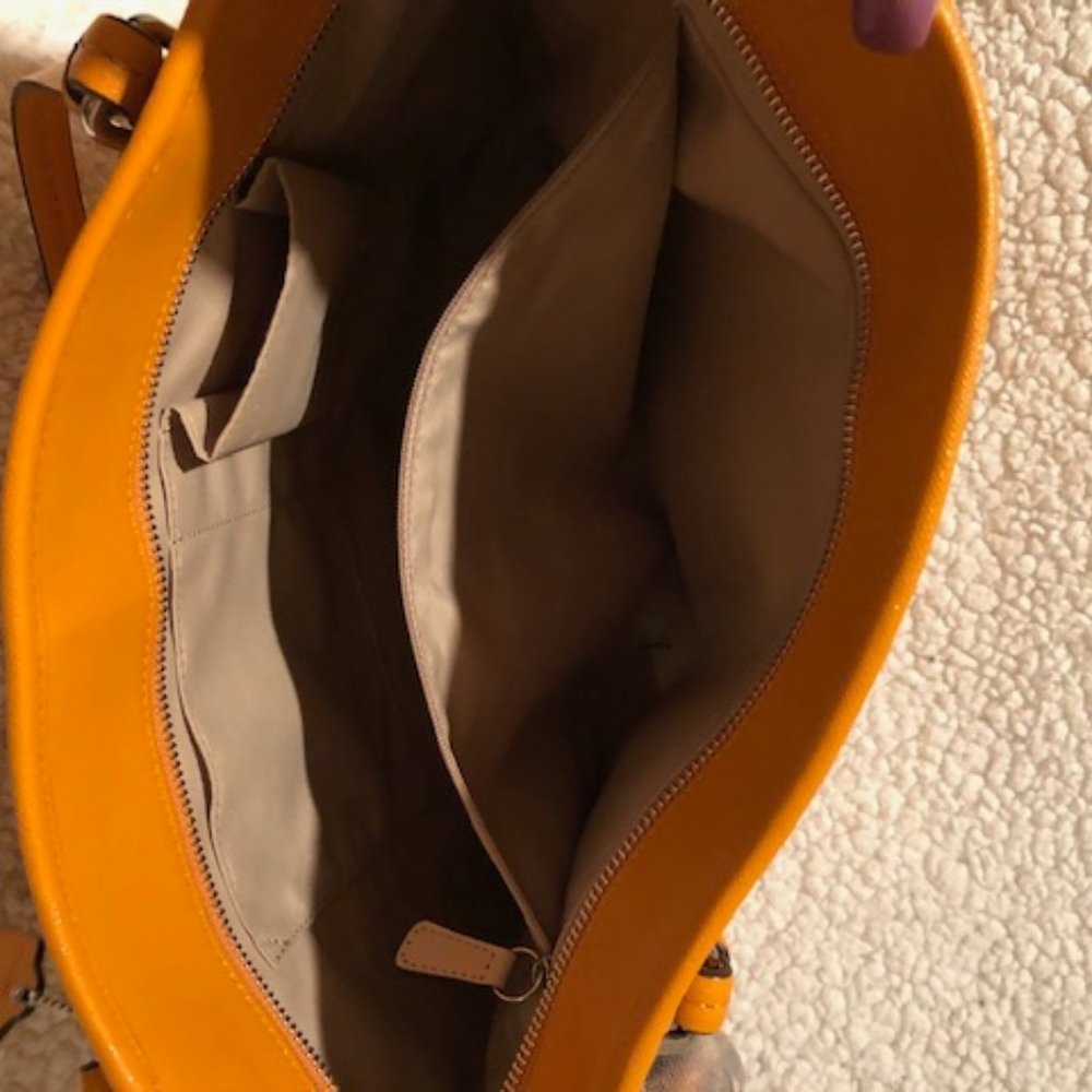 Bright Orange Coach Tote - Spring into Fall! - Picture 4 of 6